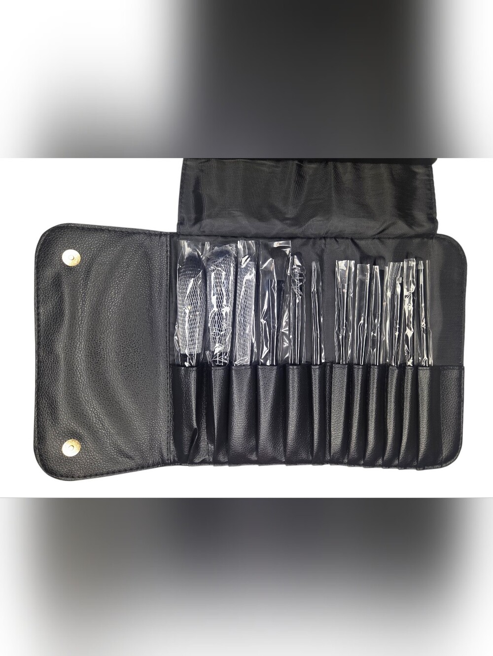 CC Brush Set with 12 Brushes and Black Case - Picture 2 of 4